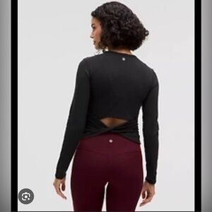 lululemon athletica Black Long-Sleeve Twist-Back Top